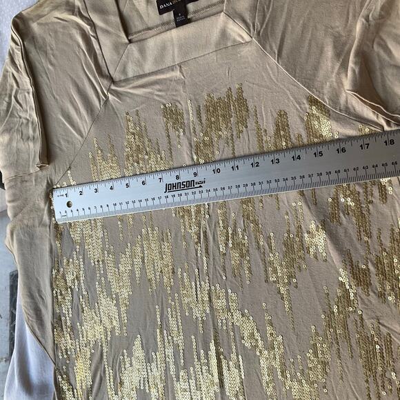 Dana Buchman Women’s Short Sleeve Blouse size S, Beige w Bling Golden Sequin - Picture 2 of 7